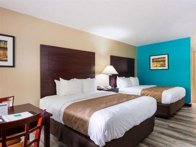 Quality Inn & Suites Rockingham Bagian luar foto