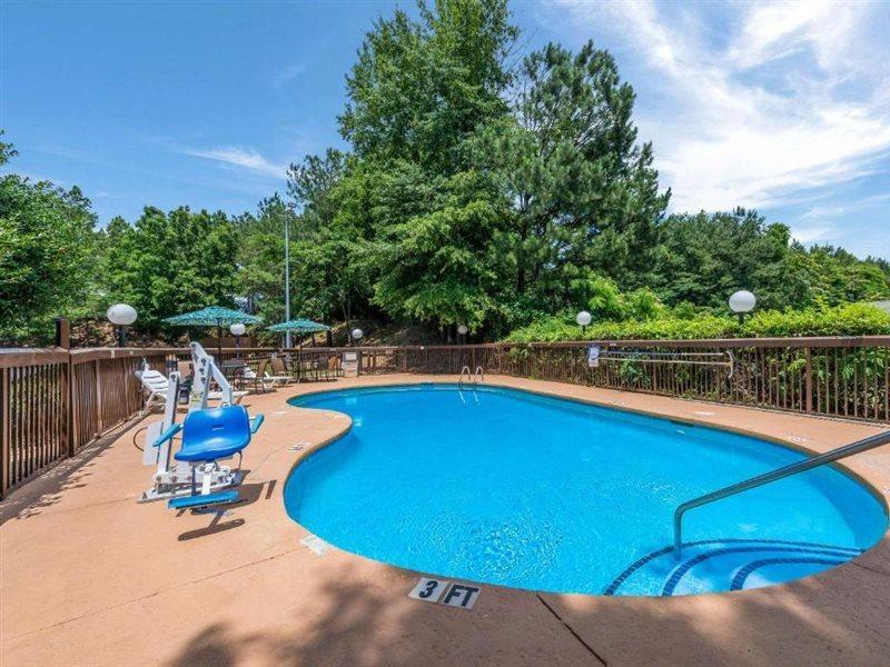 Quality Inn & Suites Rockingham Bagian luar foto