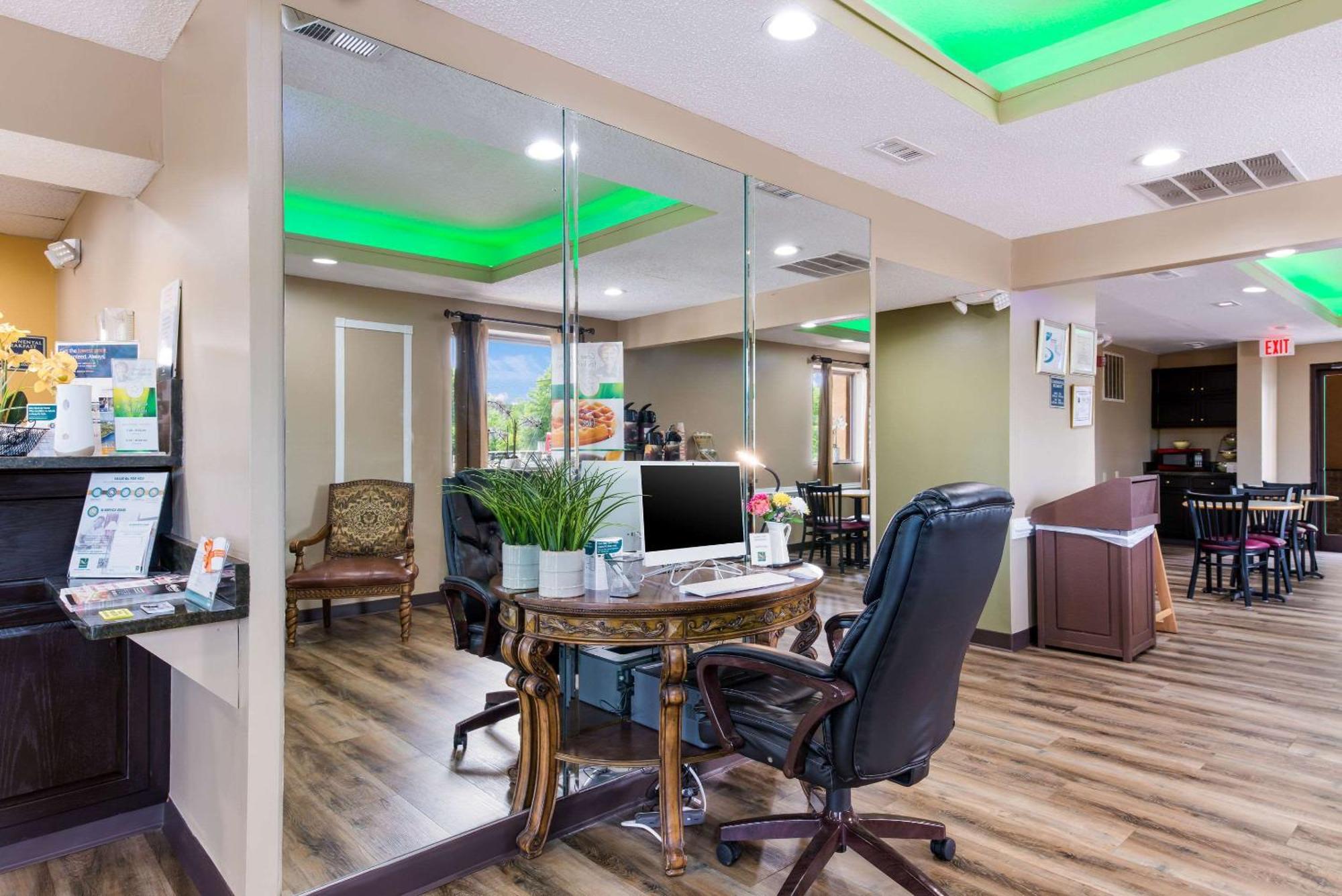 Quality Inn & Suites Rockingham Bagian luar foto