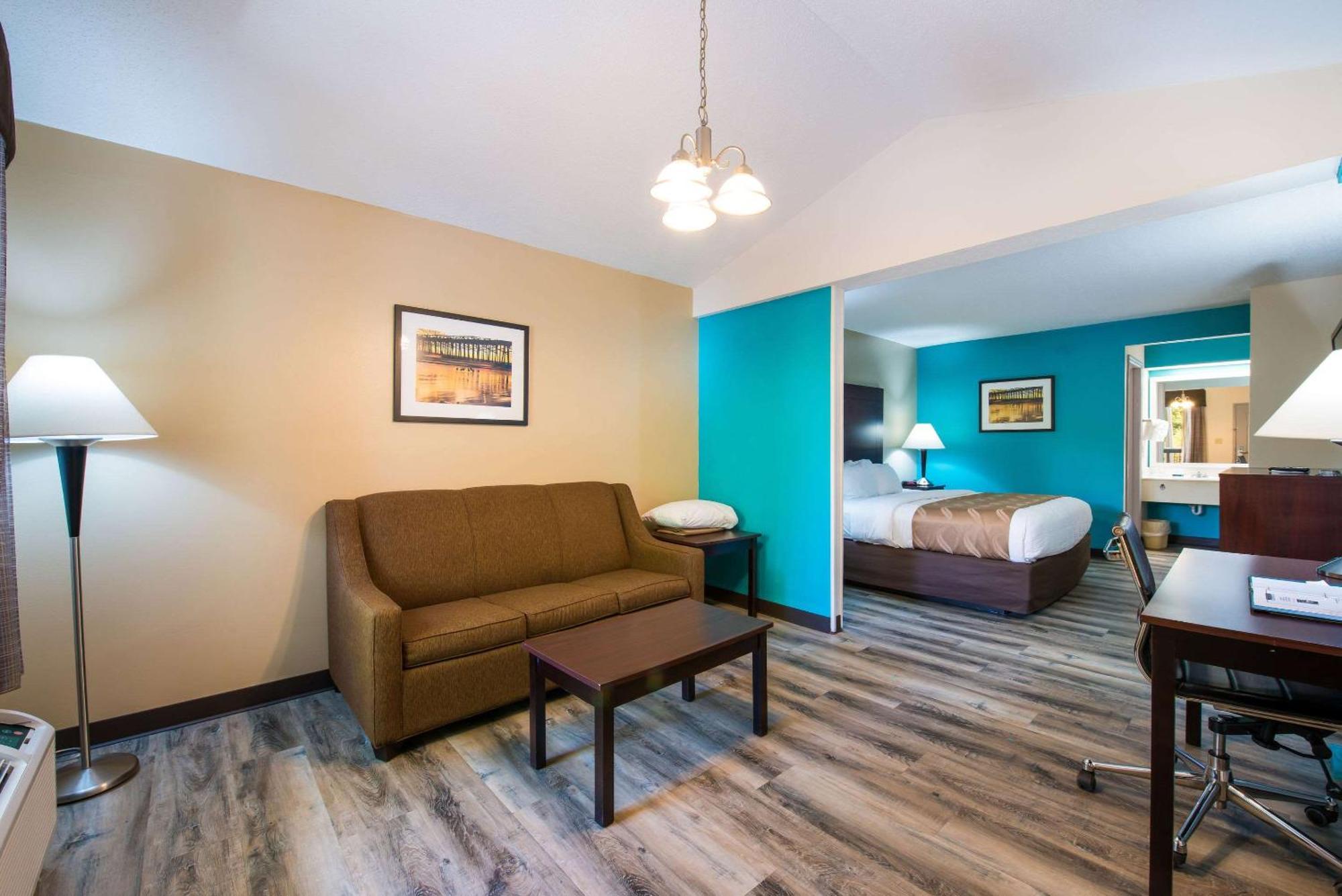 Quality Inn & Suites Rockingham Bagian luar foto