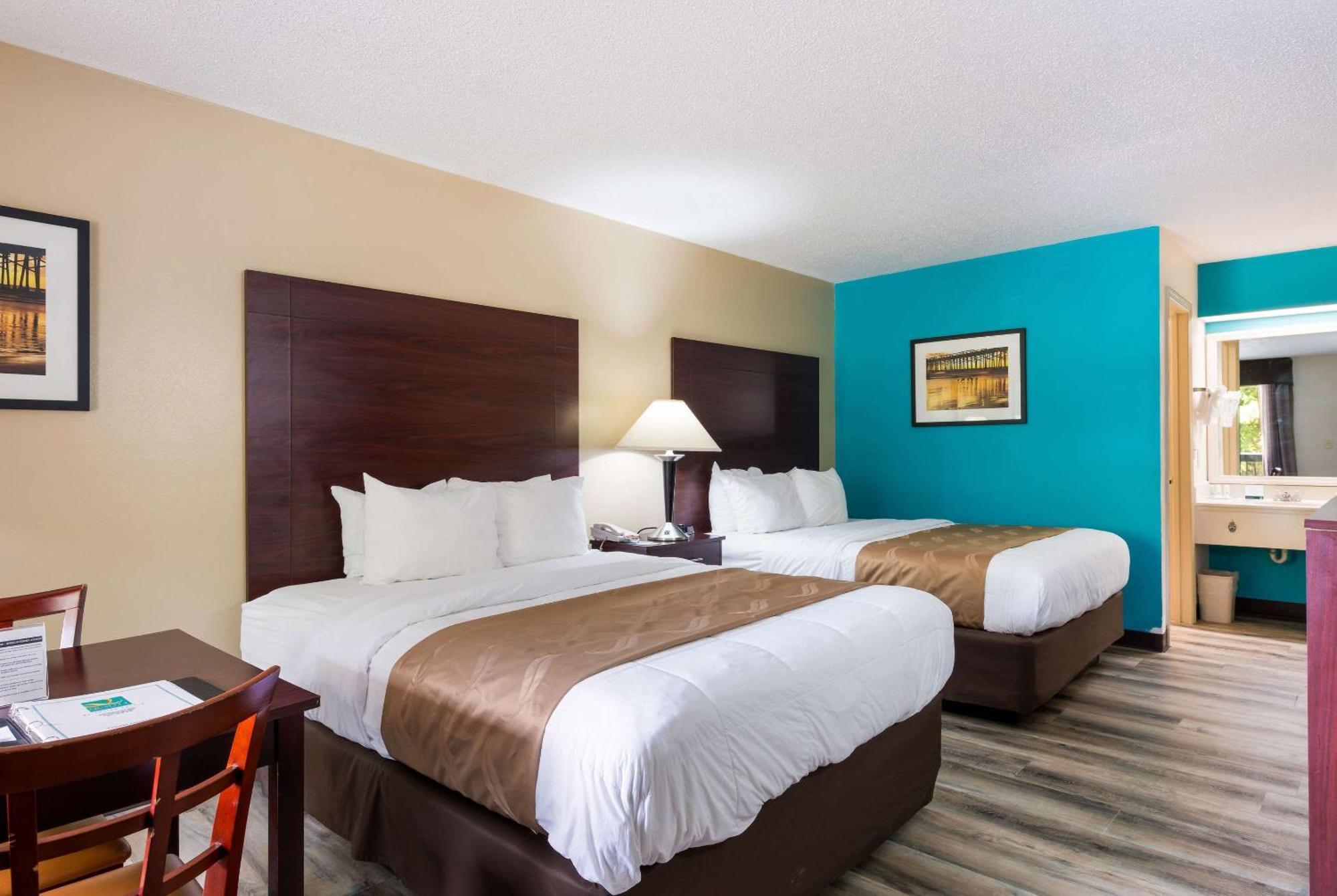 Quality Inn & Suites Rockingham Bagian luar foto