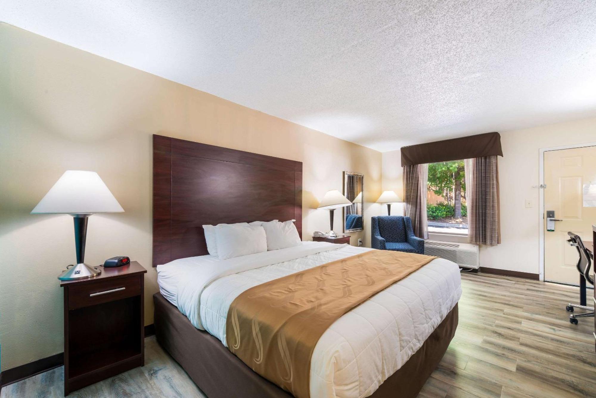 Quality Inn & Suites Rockingham Bagian luar foto