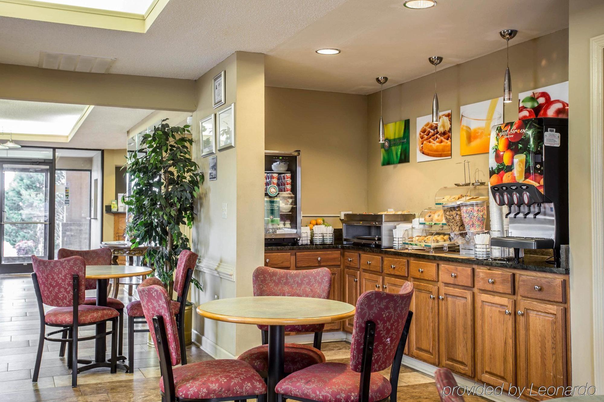 Quality Inn & Suites Rockingham Bagian luar foto
